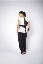 Blusa Feminina Manga Curta Estampada - Preto - Imagem 4