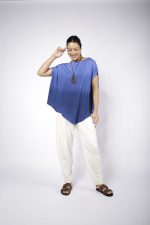 Blusa Feminina Em Malha Com Mangas Curtas - Azul - Imagem 2