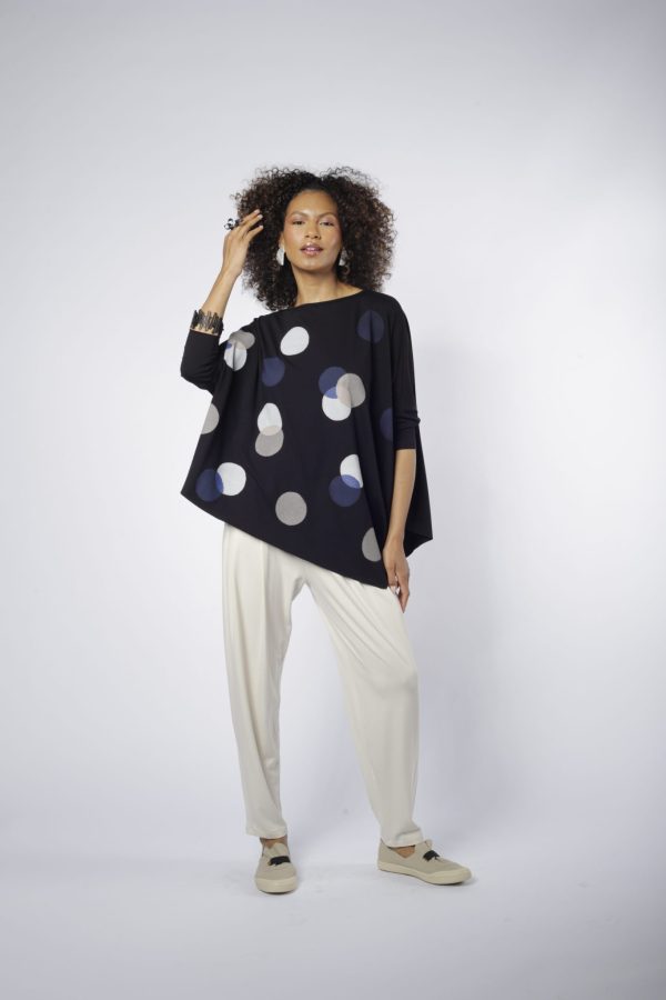 Blusa em Malha Diagonal Com Manga Curta - Preto - Imagem 2