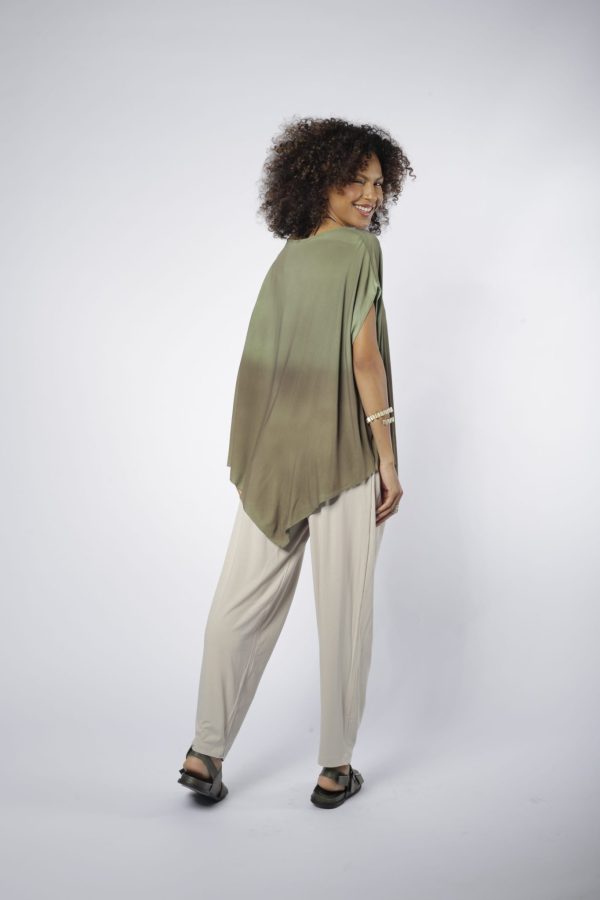 Blusa Feminina Diagonal Manga Curta - Verde - Imagem 3