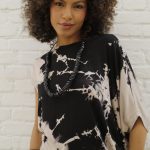 Blusa Feminina Em Malha Estampada - Preto