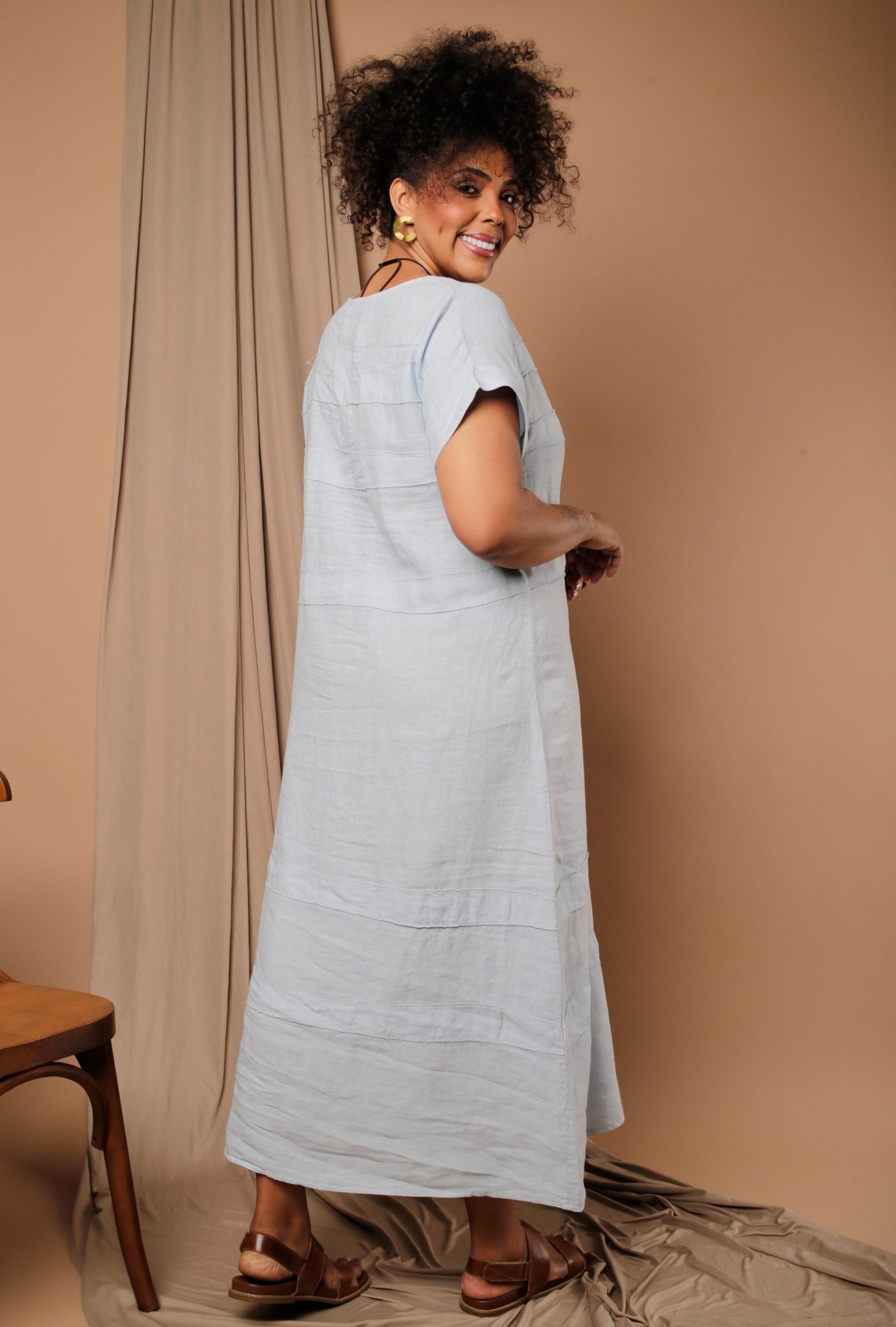 1 Vestido Feminino Linho Puro Com Manga Curta - Imagem 5