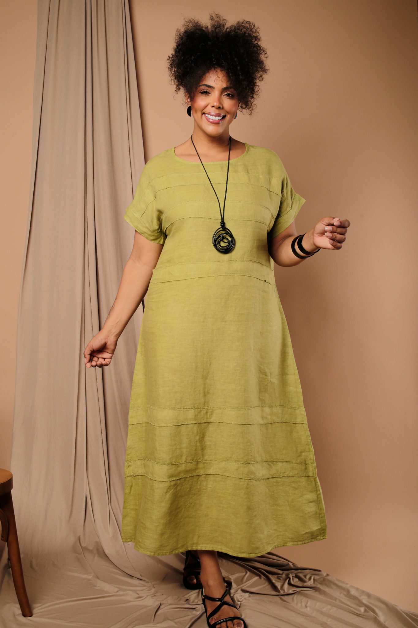11 Vestido Feminino Linho Puro Com Manga Curta - Imagem 6