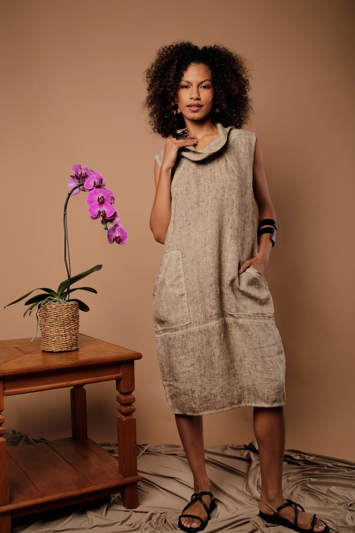12 Vestido Feminino Linho Puro Com Gola - Imagem 4