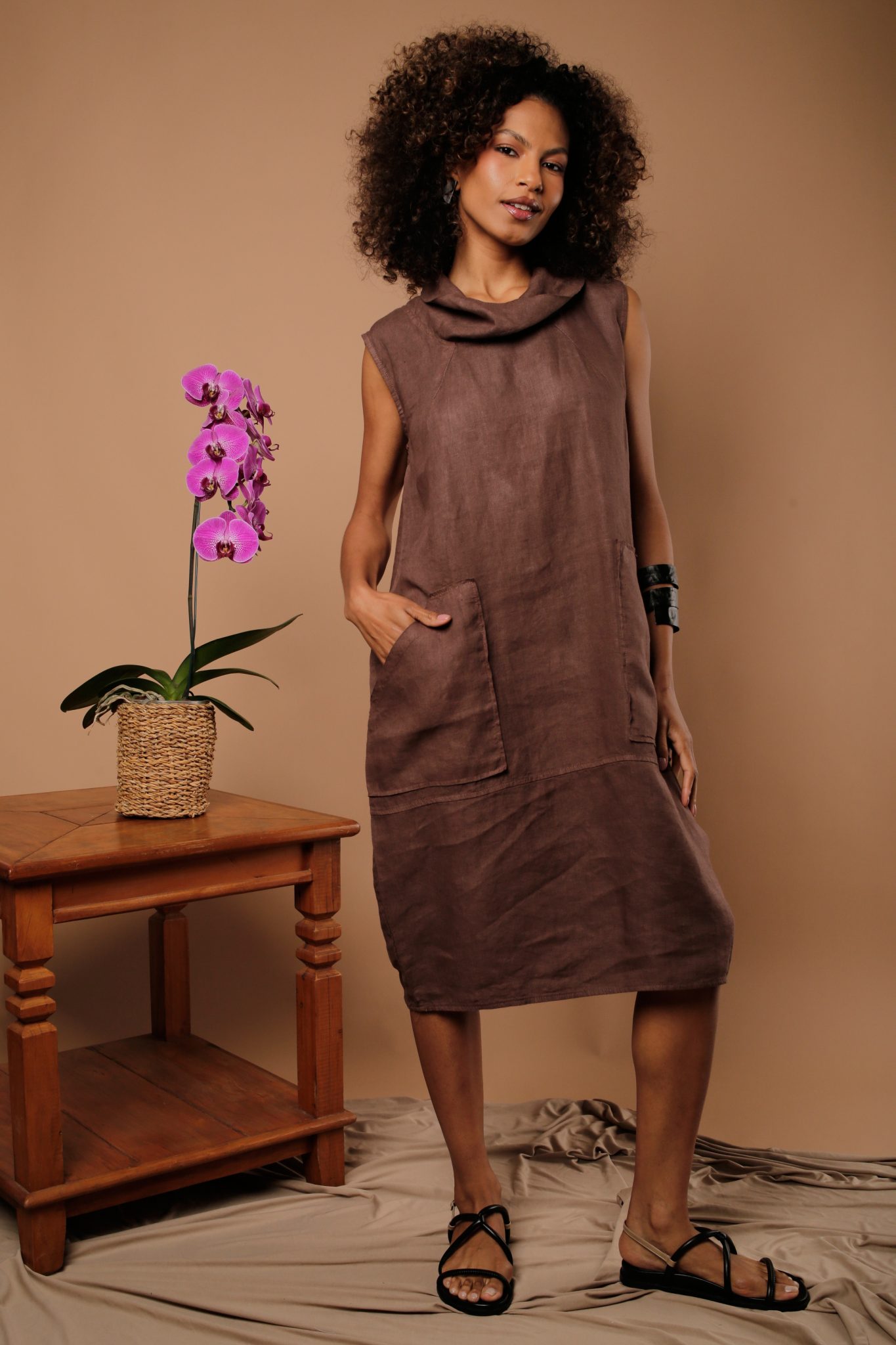 2 Vestido Feminino Linho Puro Com Gola - Imagem 6