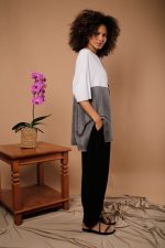 Blusa Feminina Em Malha Com Manga Curta - Branco - Imagem 2