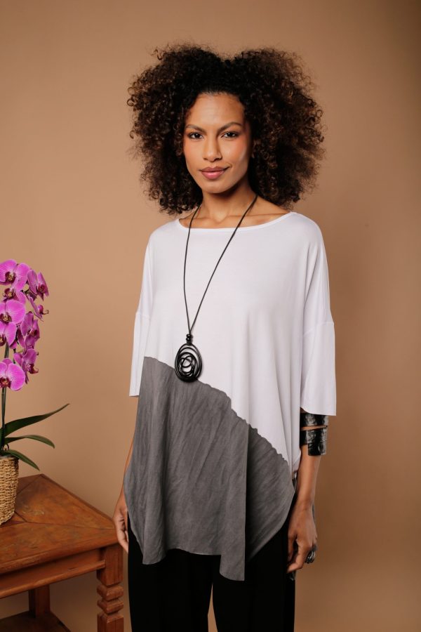 Blusa Feminina Em Malha Com Manga Curta - Branco - Imagem 1