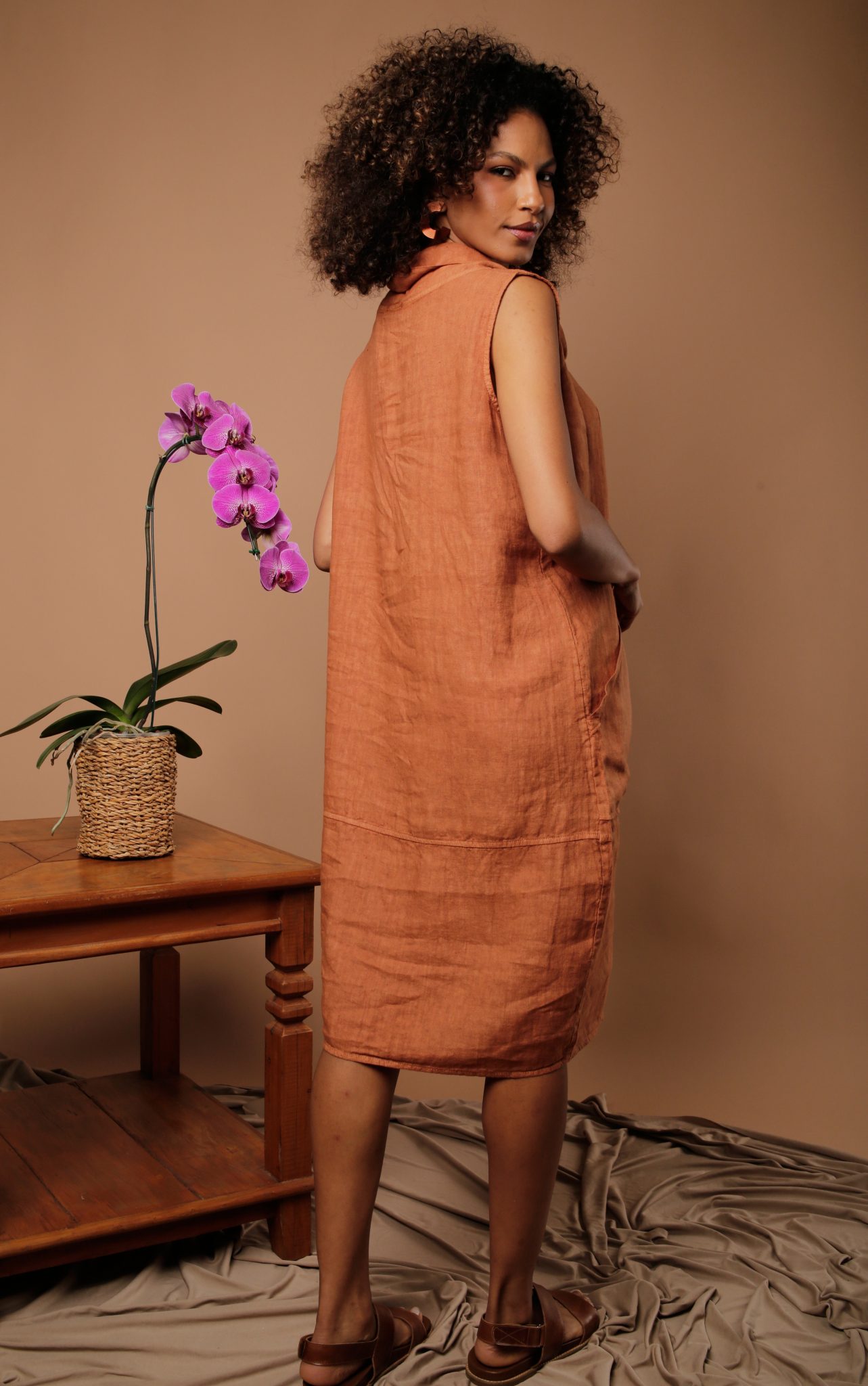 4 Vestido Feminino Linho Puro Com Gola - Imagem 3