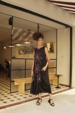 Vestido Feminino Em Malha Sem Manga - Preto - Imagem 3