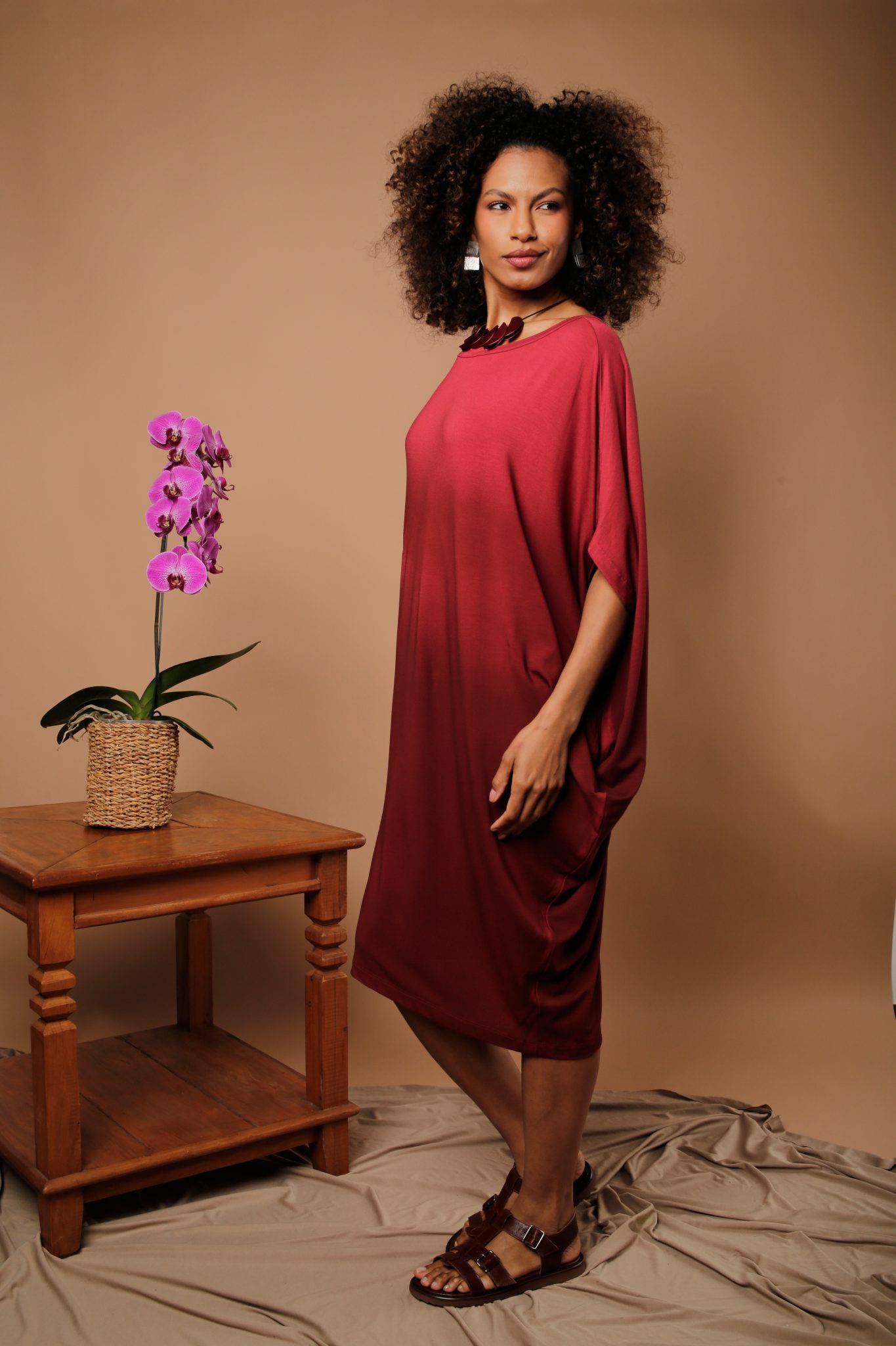 Fotos dia 10101268 Vestido Feminino Em Malha Manga Curta - Cereja - Imagem 2