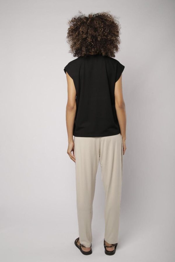 Blusa Feminina Em Malha Com Manga Curta - Preto - Imagem 3