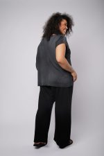 Blusa Feminina Em Malha Estampada - Preto - Imagem 4