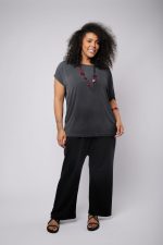 Blusa Feminina Em Malha Estampada - Preto - Imagem 2