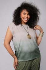 Blusa Feminina Em Malha Com Manga Curta - Caqui