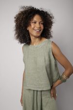 Regata Em Linho Puro Com Botão