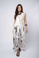 Vestido Feminino Em Malha Com Bolsos - Off