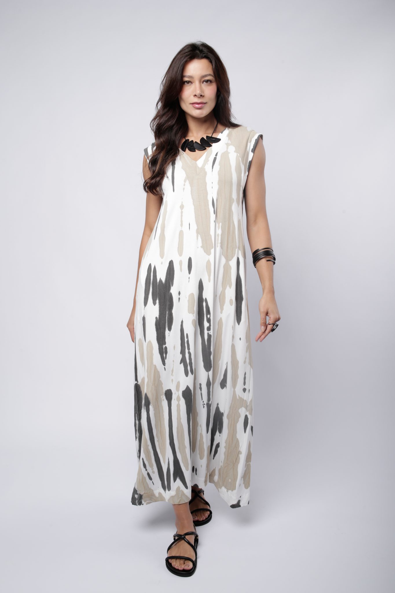 IMG_3628 Vestido Feminino Em Malha Com Bolsos - Off - Imagem 1