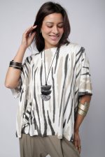 Blusa Feminina Em Malha Com Mangas Curtas - Off