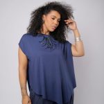 Blusa Feminina Em Malha Mangas Curtas