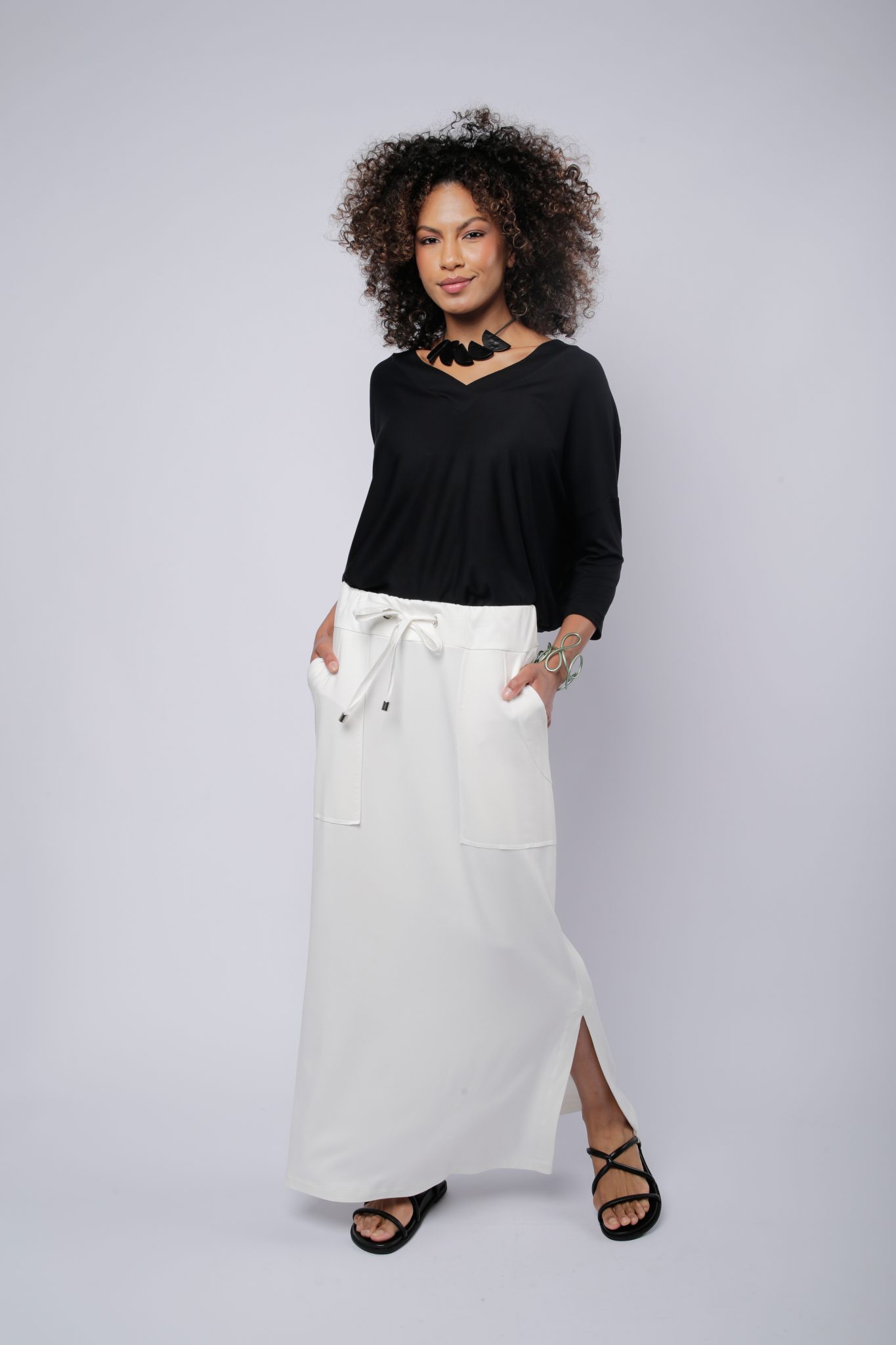 image00895 Saia Helena Com Fenda Nas Laterais - Imagem 1