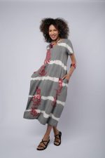 Vestido Feminino Em Malha Com Mangas Curtas