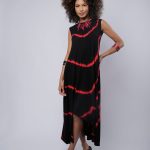 Vestido Em Malha Estampado Com Manga Curta - Preto